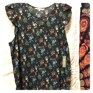 Juniors XL blouse. NWT